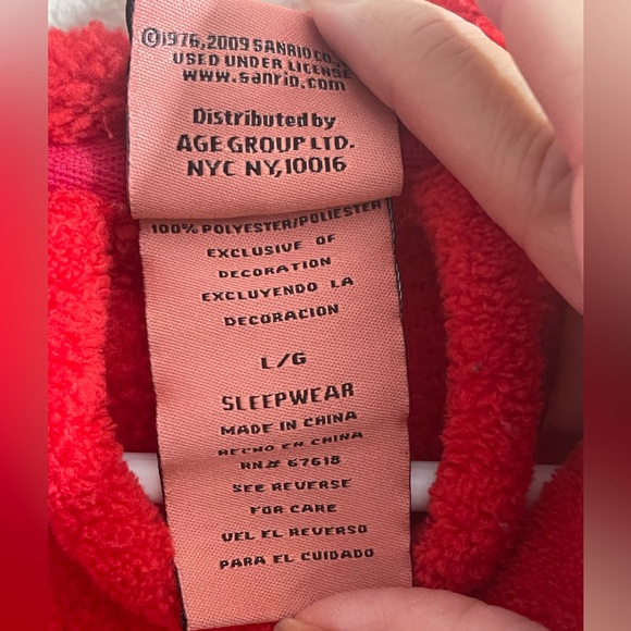 Red Hello Kitty Hooded Robe - Picture 6 of 6